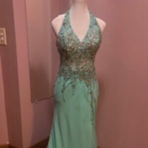 Dave & Johnny Mint Gown, Size 5/6